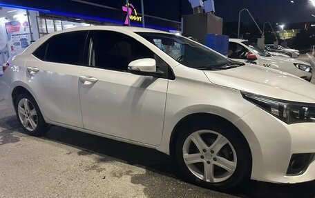 Toyota Corolla, 2013 год, 1 077 000 рублей, 4 фотография
