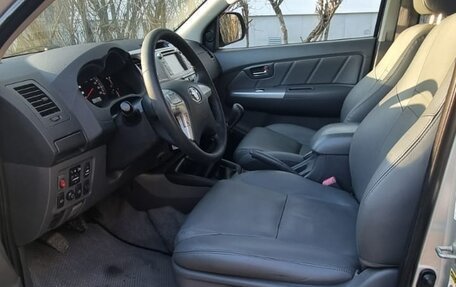 Toyota Hilux VII, 2012 год, 2 200 000 рублей, 11 фотография