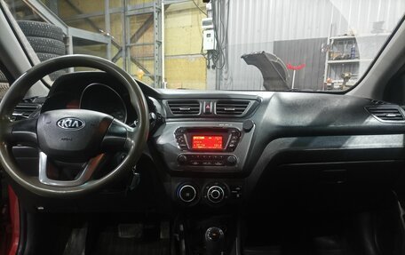 KIA Rio III рестайлинг, 2014 год, 700 000 рублей, 5 фотография