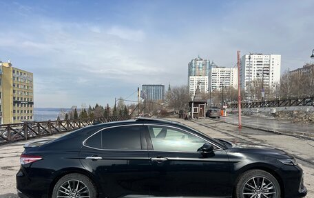 Toyota Camry, 2023 год, 3 750 000 рублей, 4 фотография