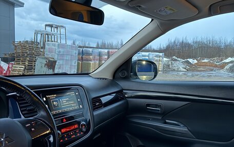 Mitsubishi Outlander III рестайлинг 3, 2019 год, 1 990 000 рублей, 16 фотография