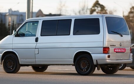 Volkswagen Multivan T4, 2002 год, 1 390 000 рублей, 2 фотография