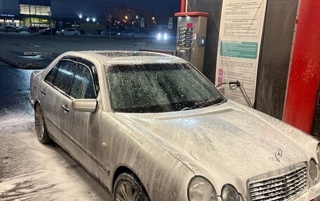 Mercedes-Benz E-Класс, 1999 год, 420 000 рублей, 2 фотография