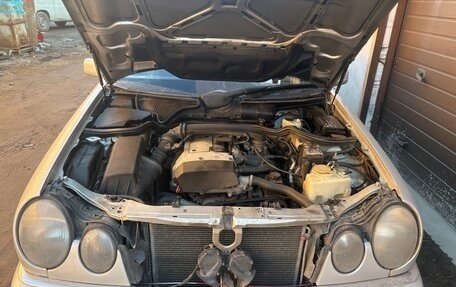 Mercedes-Benz E-Класс, 1999 год, 420 000 рублей, 18 фотография