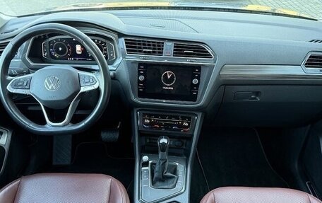 Volkswagen Tiguan II, 2022 год, 2 890 000 рублей, 5 фотография