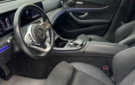 Mercedes-Benz E-Класс, 2020 год, 3 500 000 рублей, 6 фотография