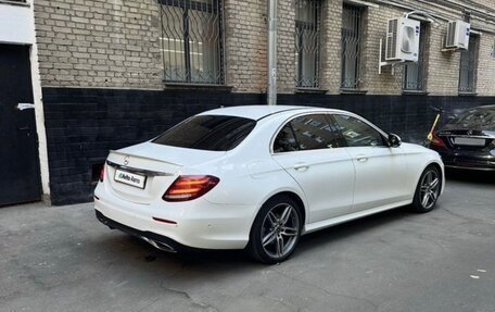 Mercedes-Benz E-Класс, 2020 год, 3 500 000 рублей, 13 фотография