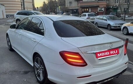 Mercedes-Benz E-Класс, 2020 год, 3 500 000 рублей, 14 фотография