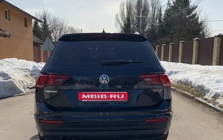 Volkswagen Tiguan II, 2019 год, 2 500 000 рублей, 3 фотография