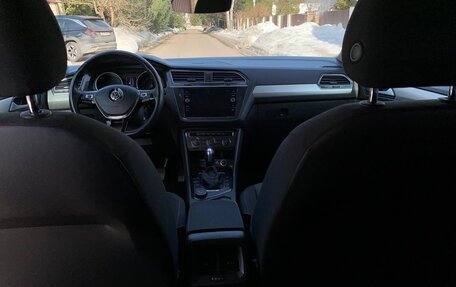 Volkswagen Tiguan II, 2019 год, 2 500 000 рублей, 14 фотография