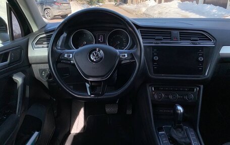 Volkswagen Tiguan II, 2019 год, 2 500 000 рублей, 13 фотография