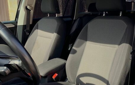 Volkswagen Tiguan II, 2019 год, 2 500 000 рублей, 16 фотография