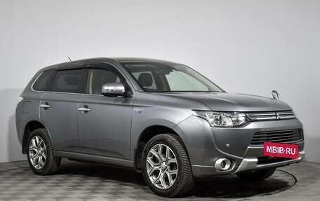 Mitsubishi Outlander III рестайлинг 3, 2013 год, 1 500 000 рублей, 3 фотография