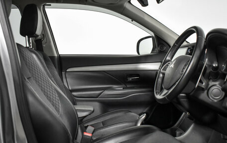 Mitsubishi Outlander III рестайлинг 3, 2013 год, 1 500 000 рублей, 15 фотография