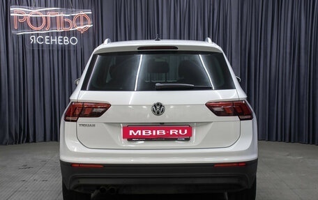 Volkswagen Tiguan II, 2018 год, 2 198 000 рублей, 6 фотография