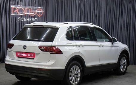 Volkswagen Tiguan II, 2018 год, 2 198 000 рублей, 5 фотография