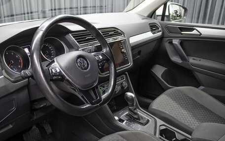 Volkswagen Tiguan II, 2018 год, 2 198 000 рублей, 17 фотография