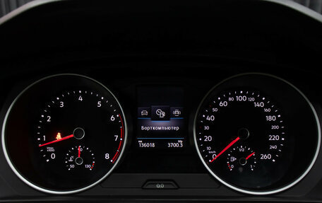 Volkswagen Tiguan II, 2018 год, 2 198 000 рублей, 14 фотография