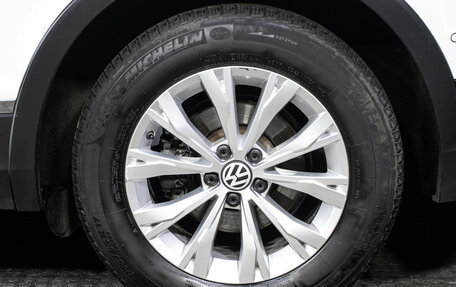 Volkswagen Tiguan II, 2018 год, 2 198 000 рублей, 22 фотография