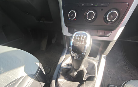 Skoda Yeti I рестайлинг, 2011 год, 788 500 рублей, 24 фотография