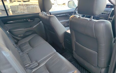 Toyota Land Cruiser Prado 120 рестайлинг, 2008 год, 2 050 000 рублей, 7 фотография