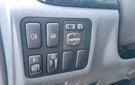 Toyota Land Cruiser Prado 120 рестайлинг, 2008 год, 2 050 000 рублей, 13 фотография