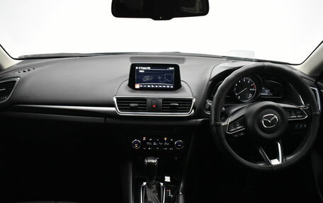 Mazda Axela, 2017 год, 1 350 000 рублей, 5 фотография