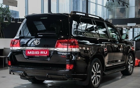 Toyota Land Cruiser 200, 2019 год, 6 735 000 рублей, 4 фотография