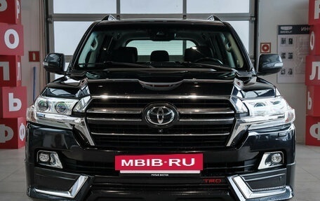 Toyota Land Cruiser 200, 2019 год, 6 735 000 рублей, 2 фотография