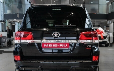 Toyota Land Cruiser 200, 2019 год, 6 735 000 рублей, 5 фотография