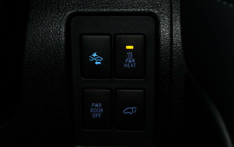 Toyota Land Cruiser 200, 2019 год, 6 735 000 рублей, 13 фотография