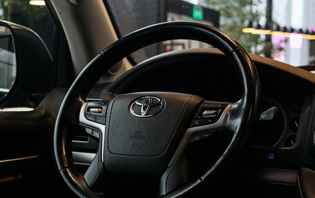 Toyota Land Cruiser 200, 2019 год, 6 735 000 рублей, 29 фотография