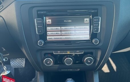 Volkswagen Jetta VI, 2012 год, 1 150 000 рублей, 27 фотография