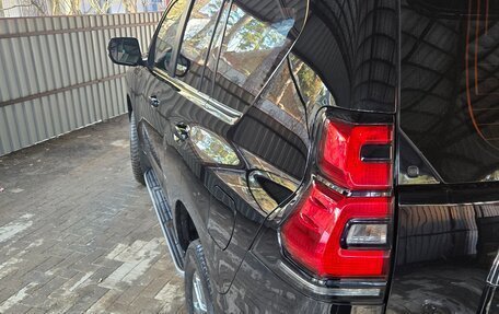 Toyota Land Cruiser Prado 150 рестайлинг 2, 2018 год, 5 200 000 рублей, 7 фотография