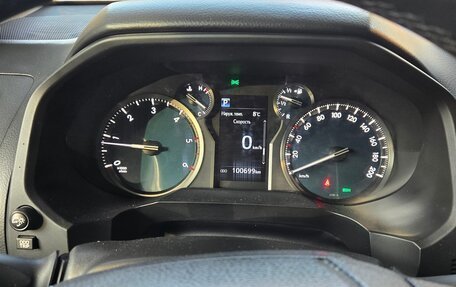 Toyota Land Cruiser Prado 150 рестайлинг 2, 2018 год, 5 200 000 рублей, 2 фотография