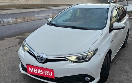Toyota Auris II, 2016 год, 1 800 000 рублей, 7 фотография