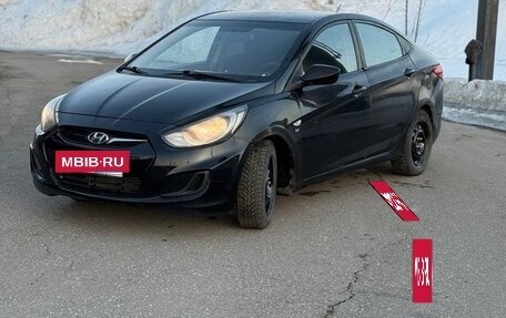 Hyundai Solaris II рестайлинг, 2013 год, 425 000 рублей, 2 фотография