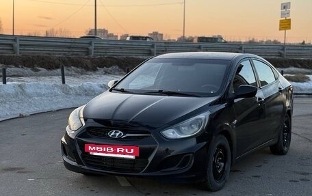 Hyundai Solaris II рестайлинг, 2013 год, 425 000 рублей, 5 фотография