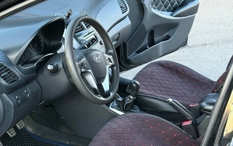 Hyundai Solaris II рестайлинг, 2013 год, 425 000 рублей, 17 фотография