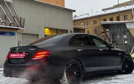 Mercedes-Benz E-Класс AMG, 2017 год, 5 950 000 рублей, 24 фотография