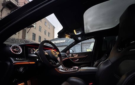 Mercedes-Benz E-Класс AMG, 2017 год, 5 950 000 рублей, 35 фотография