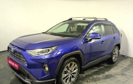 Toyota RAV4, 2021 год, 3 400 000 рублей, 1 фотография