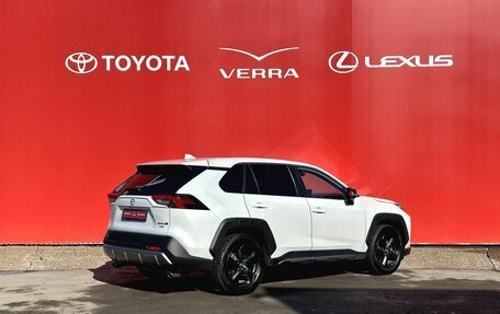 Toyota RAV4, 2022 год, 3 650 000 рублей, 5 фотография