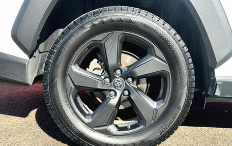Toyota RAV4, 2022 год, 3 650 000 рублей, 10 фотография