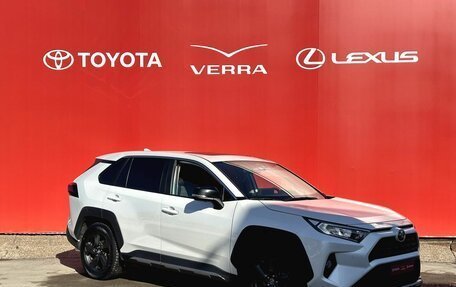 Toyota RAV4, 2022 год, 3 650 000 рублей, 7 фотография