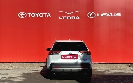 Toyota RAV4, 2022 год, 3 650 000 рублей, 4 фотография