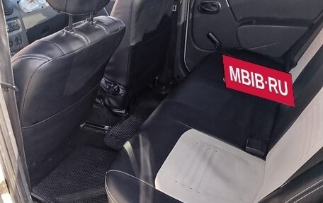 Renault Logan I, 2014 год, 340 000 рублей, 4 фотография