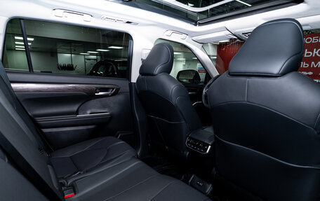 Toyota Highlander, 2026 год, 6 190 000 рублей, 23 фотография