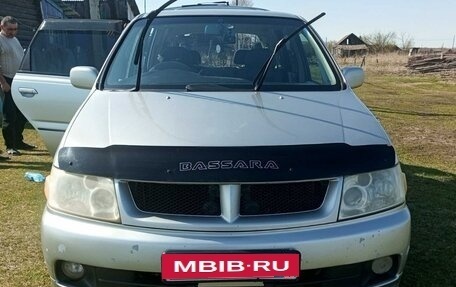 Nissan Bassara, 2001 год, 450 000 рублей, 8 фотография