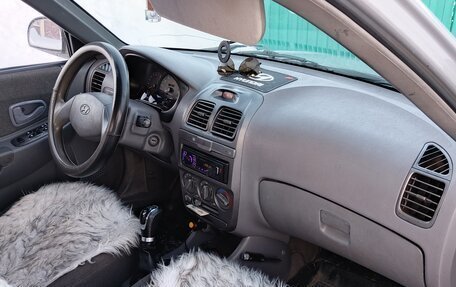 Hyundai Accent II, 2004 год, 155 000 рублей, 10 фотография